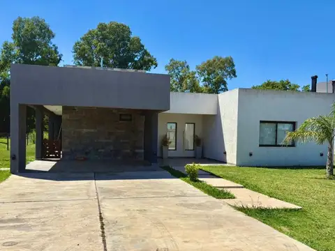 Casa en Alquiler de 3 dormitorios