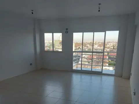 Oportunidad -MONOAMBIENTE al frente 34 M2  CON BALCON -  LUMINOSO  - buen estado general 7 AÑOS ANTIG