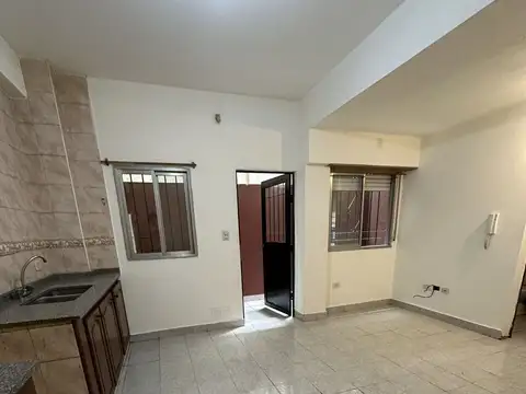 Depto Tipo Casa en Alquiler de 3 ambientes