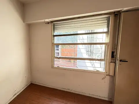 PH 2 AMBIENTES AMPLIO CON PATIO Y PARRILLA