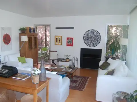 Casa en Venta con 4 cocheras