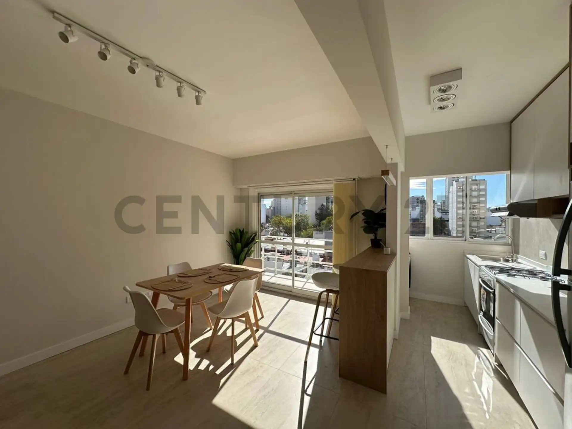 Depto 3 amb, 52m² reciclado con balcón — Centro