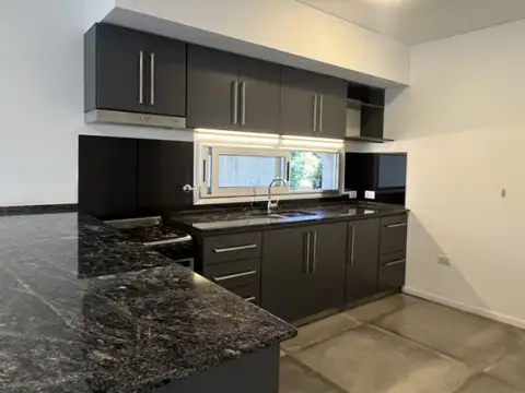 Departamento en Alquiler con 1 cocheras