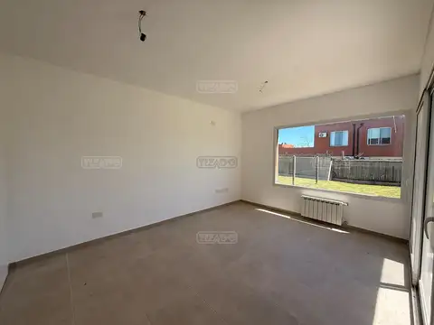 Casa  en Venta en Casas de Santa Guadalupe, Casas del Este, Pilar del Este