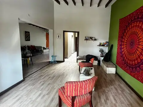 Casa 6 ambientes con 3 baños