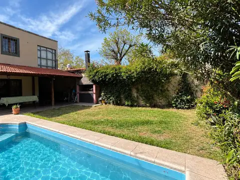 Casa en Sexta Sección
