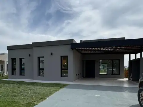 Casa en Alquiler en el Barrio San Felipe
