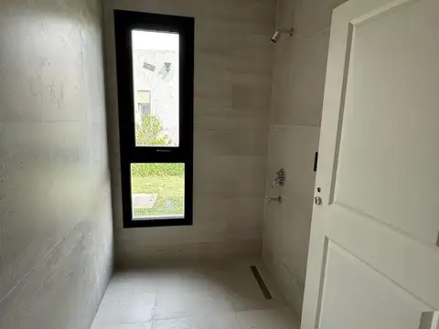 Casa en Alquiler al Oeste