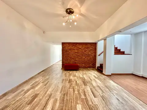 Depto Tipo Casa en Venta en Castelar Norte, USD 125.000