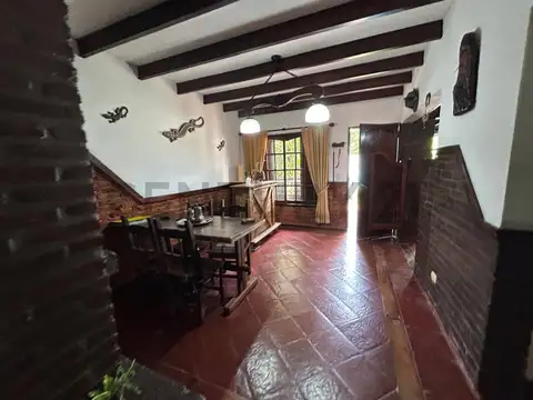 Casa 5 ambientes con 1 baño