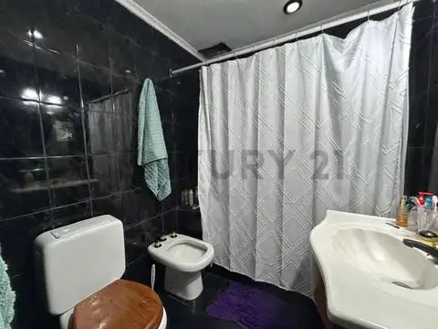 VENTA CASA VILLA BALLESTER JARDIN Y PILETA
