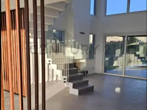 La casa más destacada de Tipas Nordelta. Doble altura, calidad premium y precio oportunidad