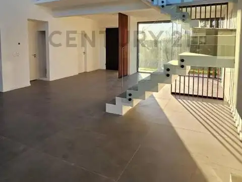 calle sarmiento 3800, Piso 0