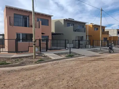 VENDE FERNANDEZ ORO- DUPLEX A ESTRENAR