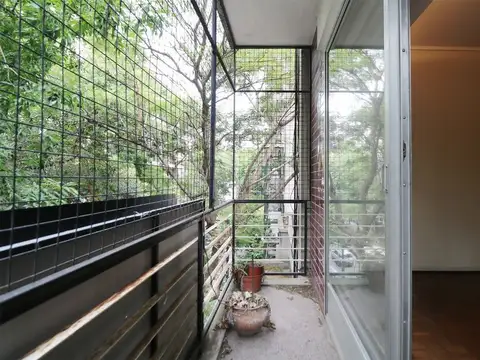 VENTA PISO 4 AMBIENTES C/ DEP, BALCÓN Y COCHERA