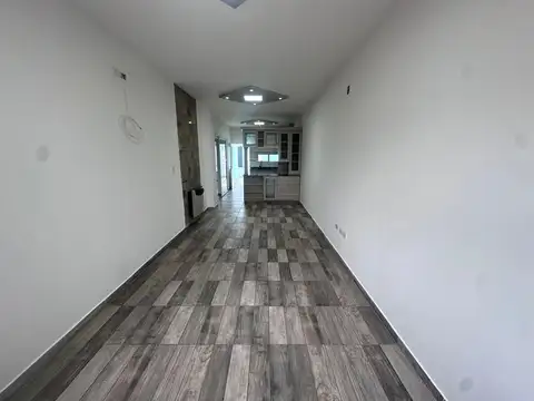 Depto Tipo Casa en Alquiler de 5 ambientes