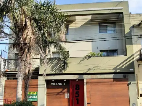 Departamento de 2 ambientes con cochera en alquiler | Berazategui Centro