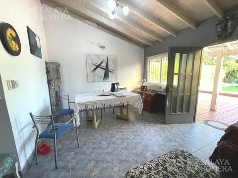 Casa 5 ambientes con 2 baños