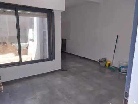Depto Tipo Casa en Alquiler en Ramos Mejia, $ 650.000