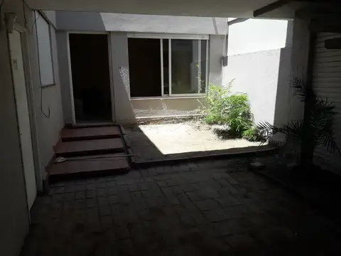 Depto Tipo Casa en Alquiler de 3 ambientes