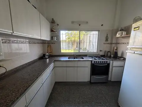 Depto Tipo Casa en Venta en Olivos, USD 179.000