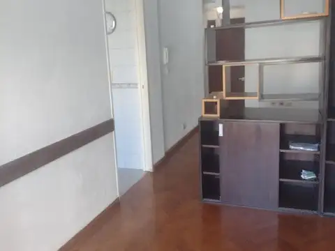 HERMOSO Y AMPLIO MONOAMBIENTE BALCON A/A