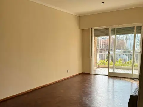 Semipiso con cochera en Barrio Martin
