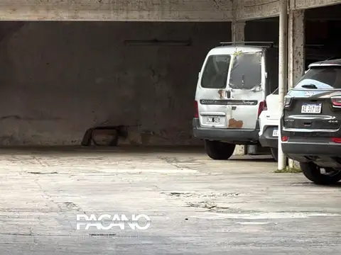 Semipiso con cochera en Barrio Martin