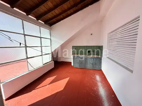 Depto Tipo Casa en Venta 70 años
