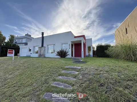 Casa en Venta en Pinamar, USD 240.000