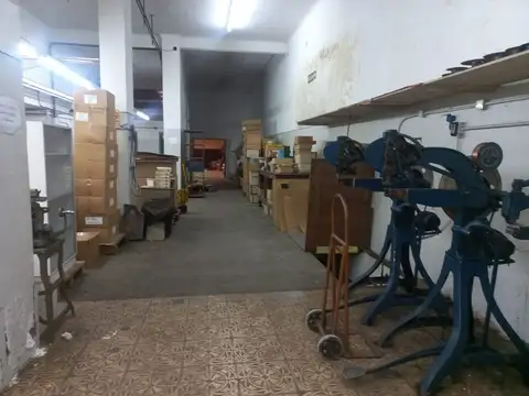 LOCAL + DEPÓSITO EN LOTE PROPIO IDEAL E-COMMERCE