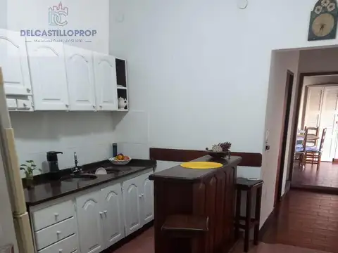 Casa 5 ambientes con 2 baños