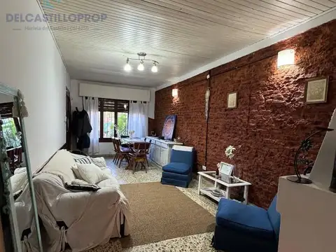 Casa en Venta con 1 cochera