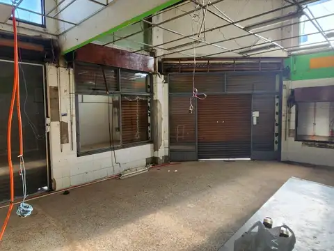 Local en Venta 40 años