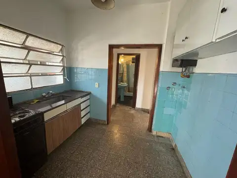 Ph al fondo primer piso por escalera, Olivos, sin expensas!