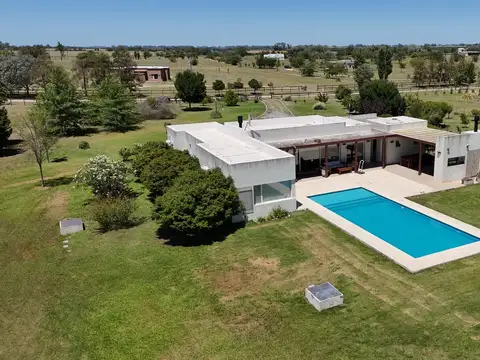 Propiedad sobre 1,5 Has. en Chacras de Olivia - Lima - Zarate