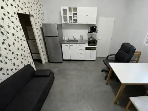 Casa 6 ambientes con 2 baños