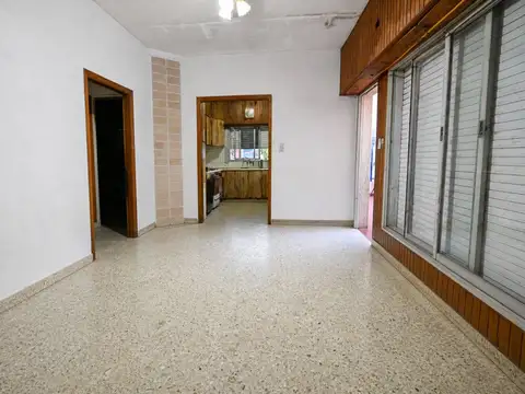 Casa 3 ambientes con 2 baños
