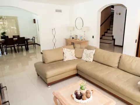Casa en Venta en Club El Carmen, USD 414.900