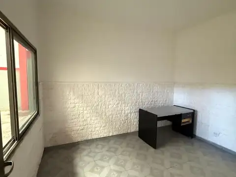 Galpón interno de 100m2 con Oficina