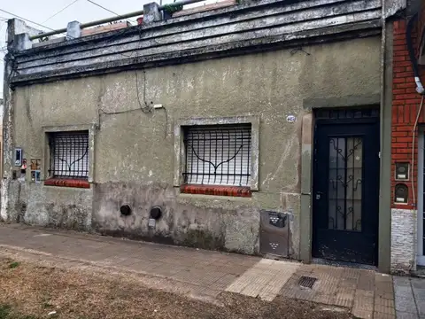 CIUDADELA - Depto. Tipo Casa -PH- en Venta 3 ambientes SIN EXPENSAS Proximo al Htal. Carrillo y...