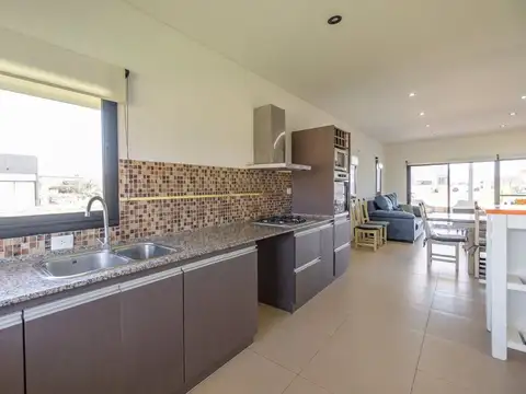 CASA EN VENTA EN SAN VCENTE BARRIO CRUZ DEL SUR