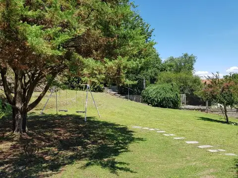 Casa en Alquiler con 1 cochera