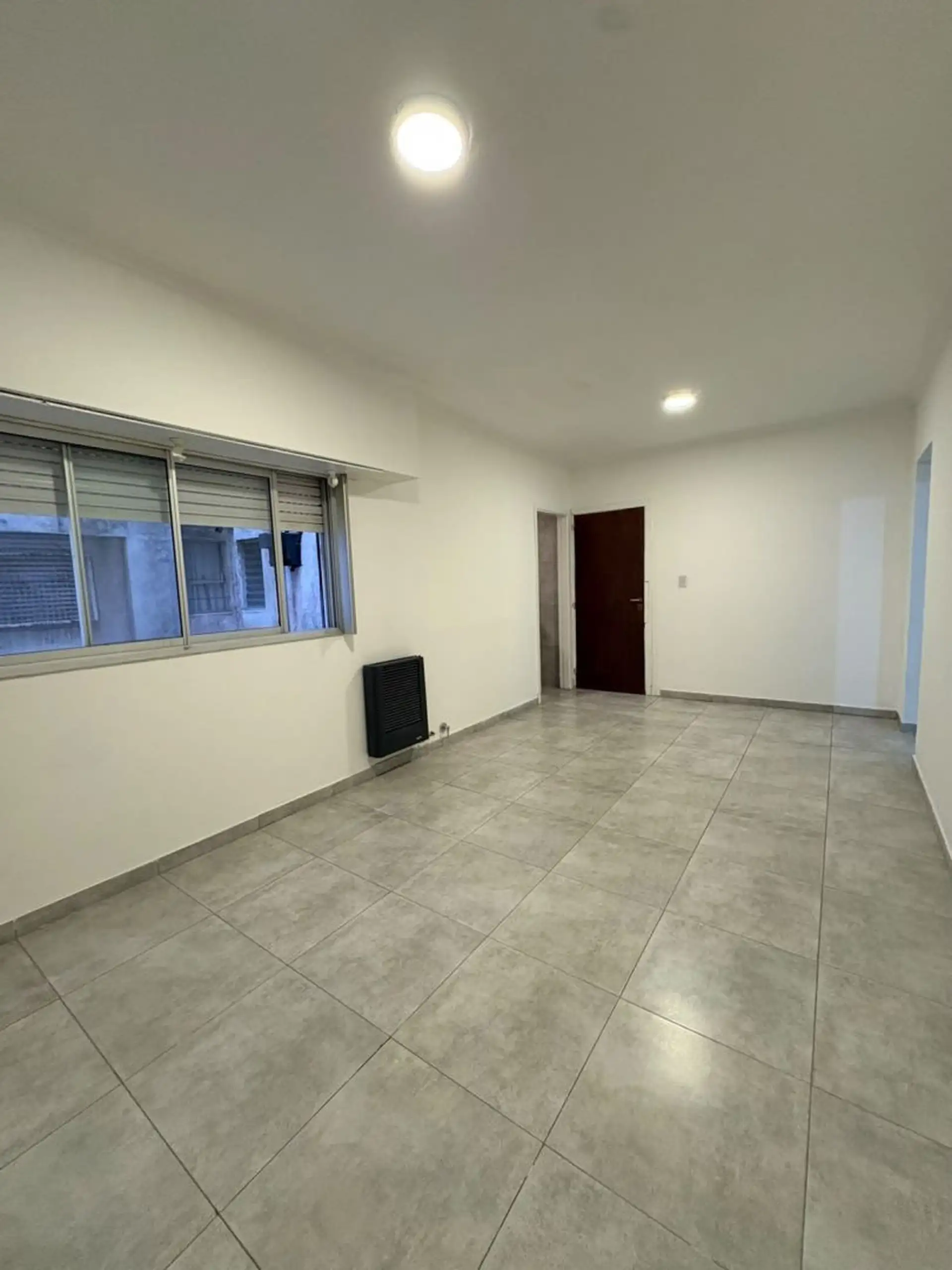 Alquiler de Departamento 2 Ambientes reciclado en Barrio La Perla Norte