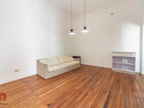 Depto Tipo Casa en Venta en Caballito Sur, USD 210.000