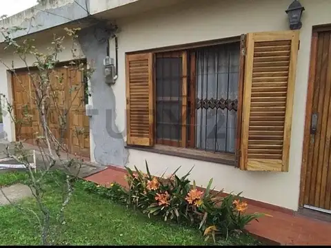 Casa 5 ambientes con quincho y parrilla - Suipacha 246, Bosques