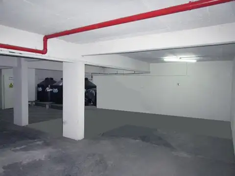 VENTA COCHERA GRANDE EN ALMAGRO