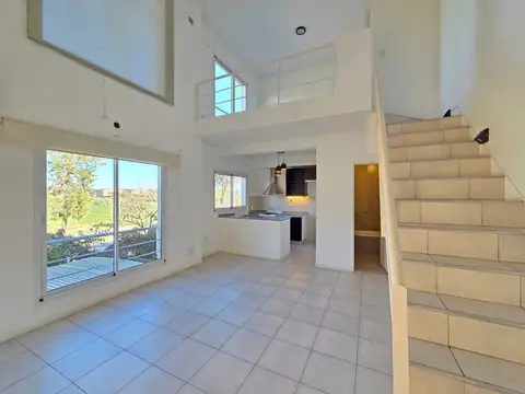 Avenida de los Lagos 3000