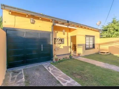 Casa en Venta con 1 cochera