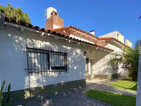 Chalet de 3 ambientes con Departamento en Burzaco